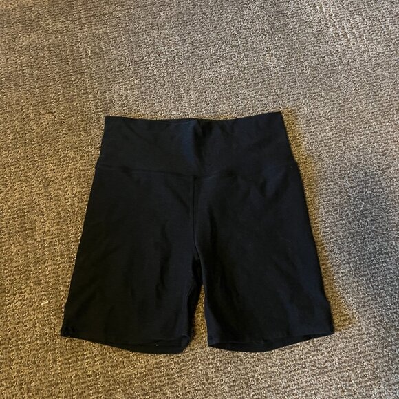 Vuori - Clean Elevation Shorty - Black - Medium - Picture 2 of 4